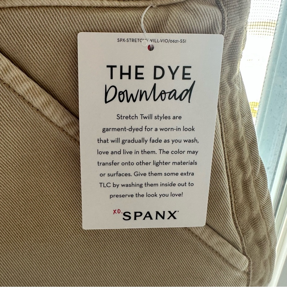 NWT SPANX Beige Twill Shorts for Women. Elastic waist. 6”inseam. Size X-small - Picture 5 of 7